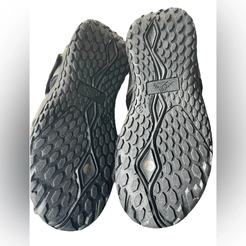 brown boys sandals size 3 hiking walking playing exploring
